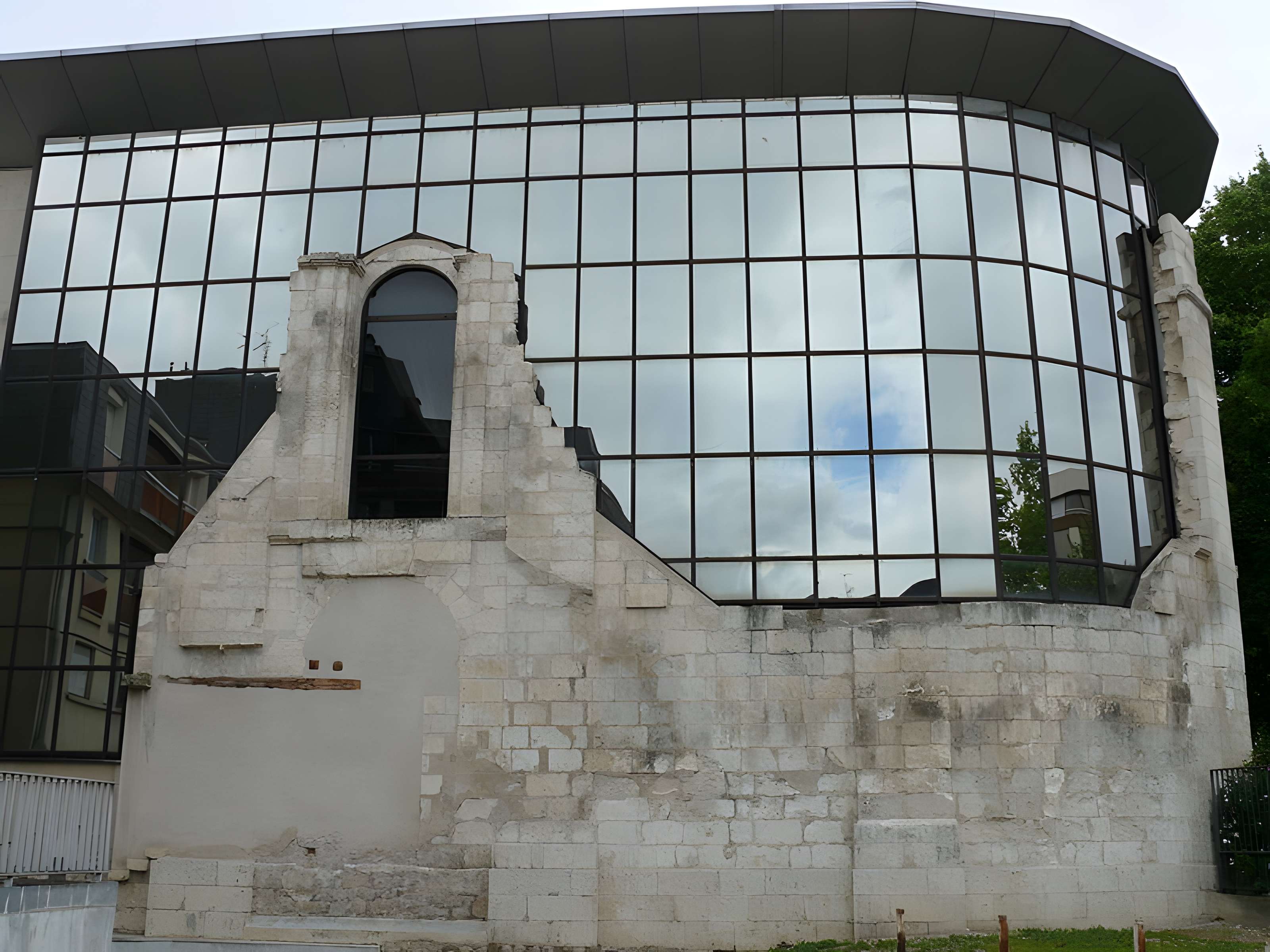 Abbaye Saint-Ambroix de Bourges