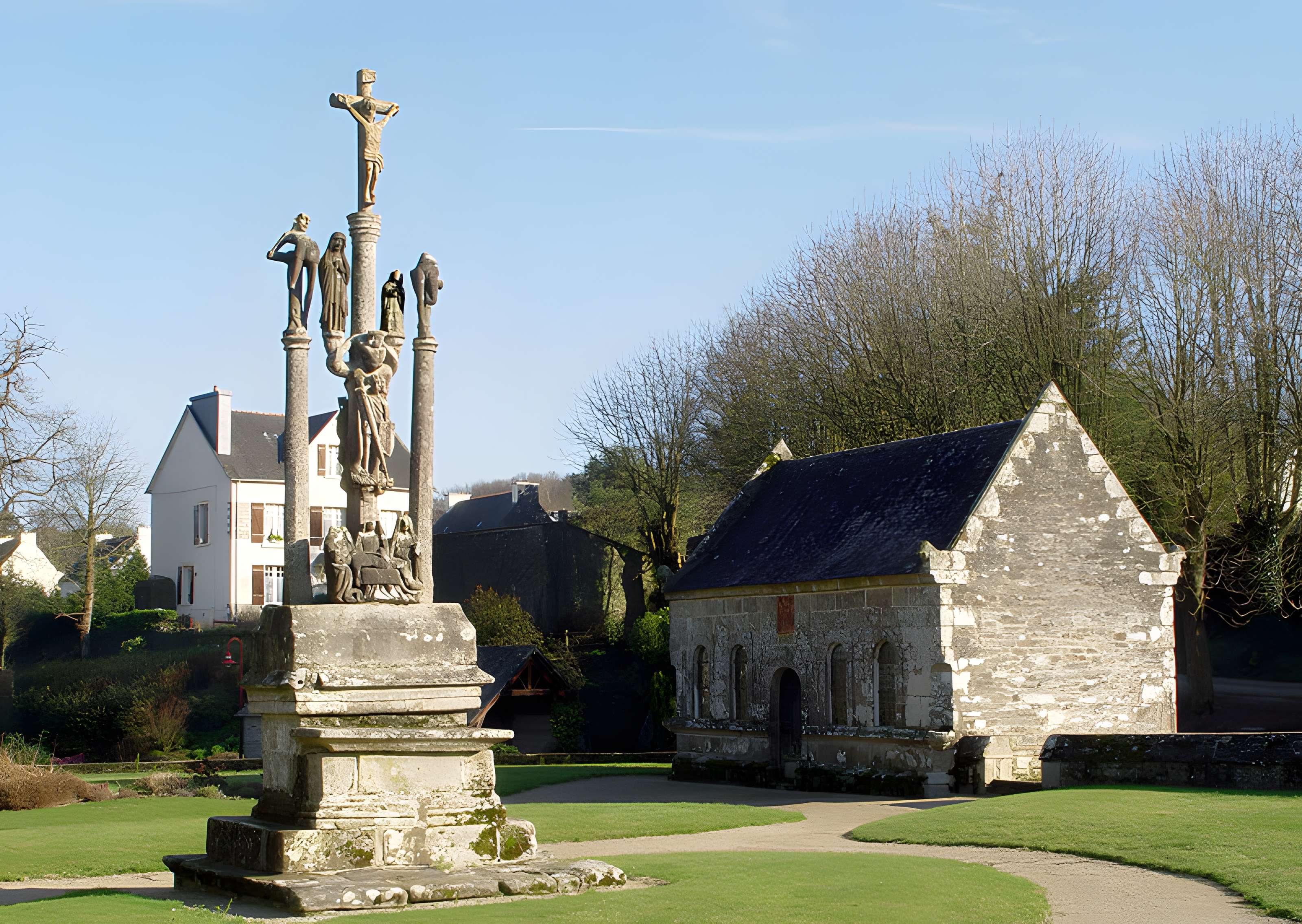Église Saint-Hernin de Saint-Hernin
