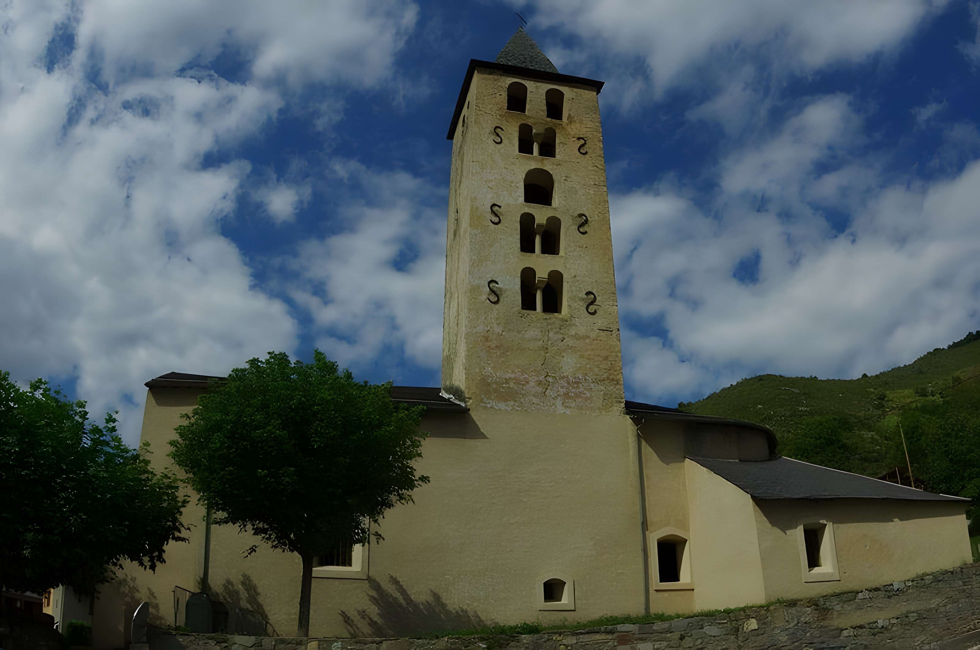 Église Saint-Hilaire d'Arquizat de Miglos 