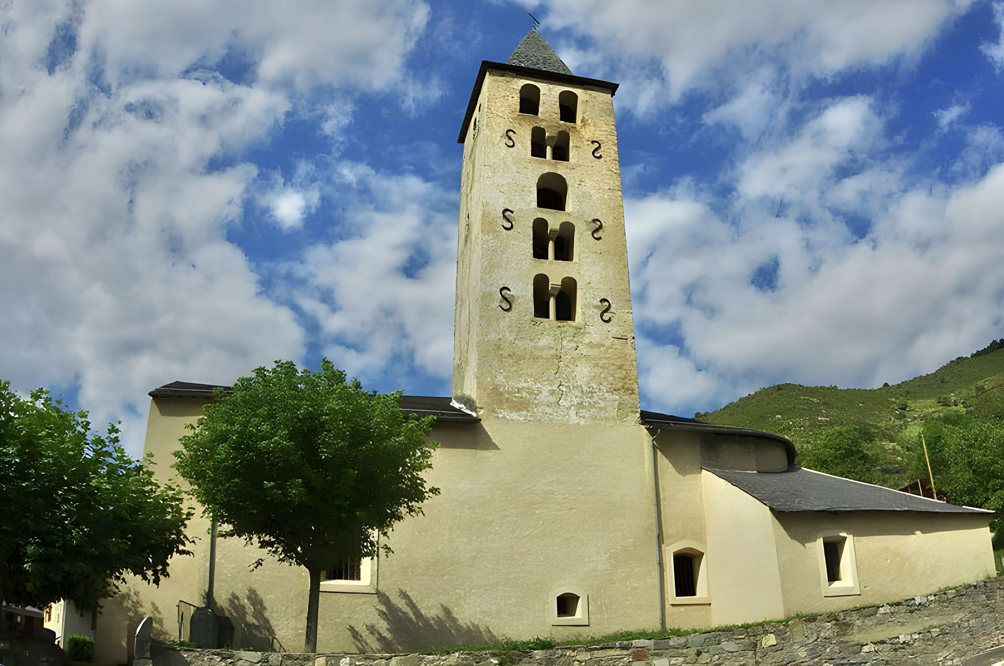 Église Saint-Hilaire d'Arquizat de Miglos