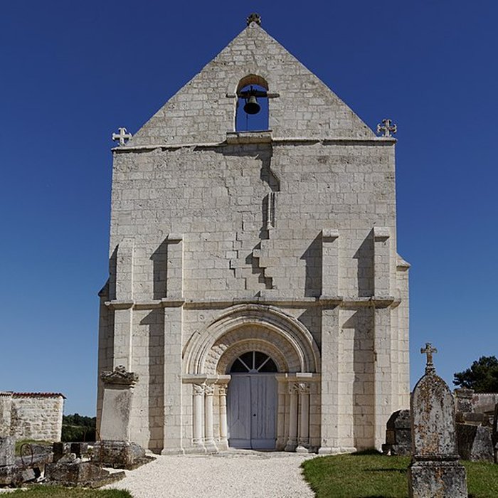Photo de Église Saint-Hilaire de la Frédière et croix