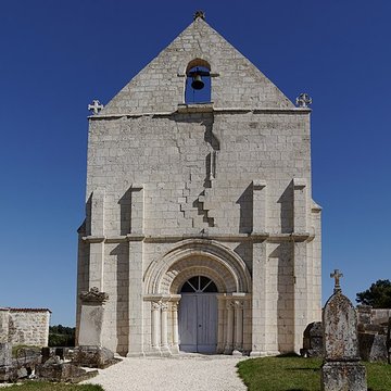 Église Saint-Hilaire de la Frédière et croix