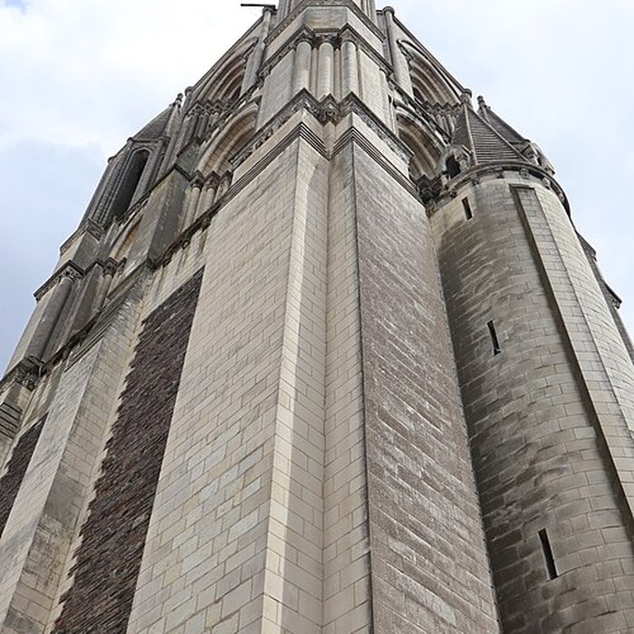 Photo de Ancienne abbaye Saint-Aubin, actuelle préfecture