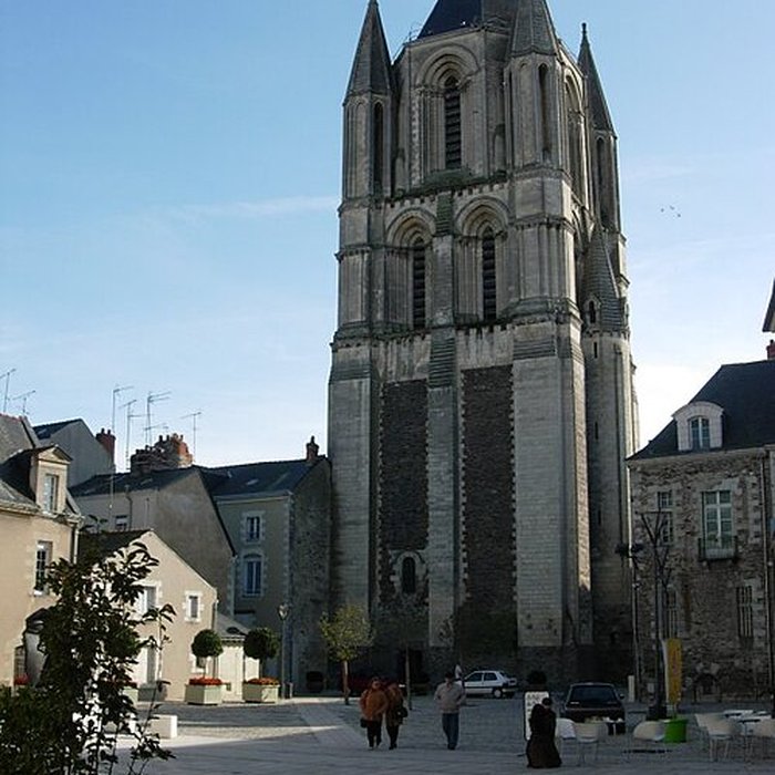 Photo de Ancienne abbaye Saint-Aubin, actuelle préfecture