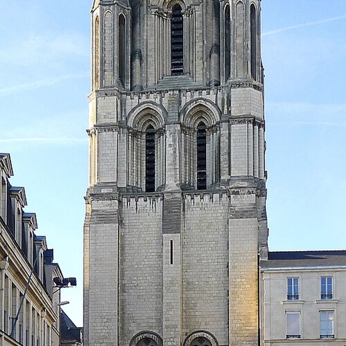 Photo de Ancienne abbaye Saint-Aubin, actuelle préfecture