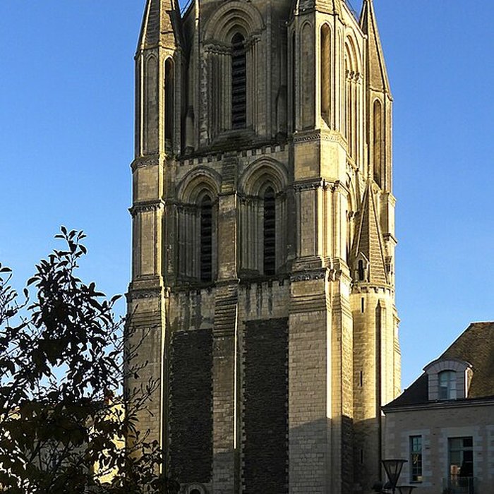 Photo de Ancienne abbaye Saint-Aubin, actuelle préfecture