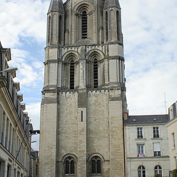 Photo de Ancienne abbaye Saint-Aubin, actuelle préfecture