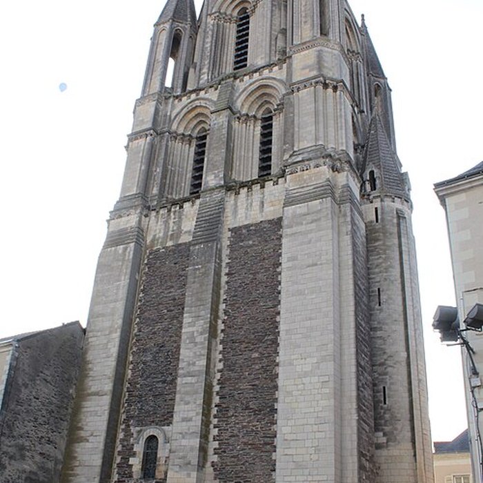 Photo de Ancienne abbaye Saint-Aubin, actuelle préfecture