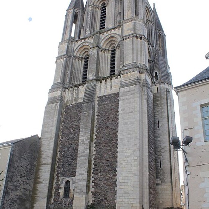 Photo de Ancienne abbaye Saint-Aubin, actuelle préfecture