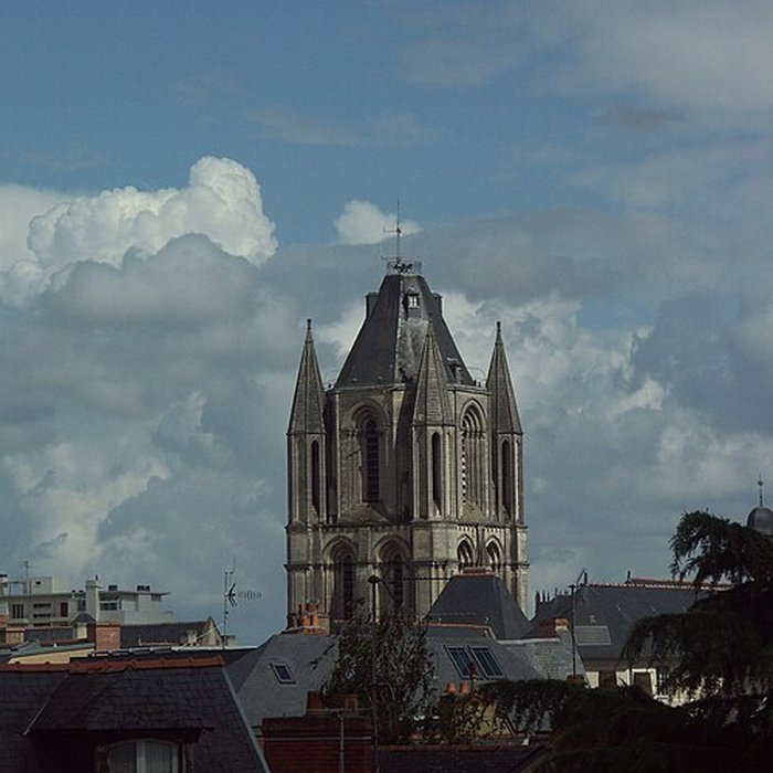 Photo de Ancienne abbaye Saint-Aubin, actuelle préfecture