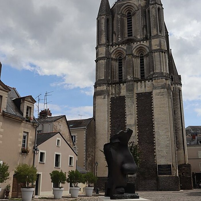 Photo de Ancienne abbaye Saint-Aubin, actuelle préfecture