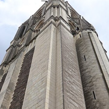 Ancienne abbaye Saint-Aubin, actuelle préfecture