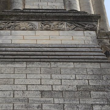 Ancienne abbaye Saint-Aubin, actuelle préfecture