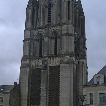 Ancienne abbaye Saint-Aubin, actuelle préfecture