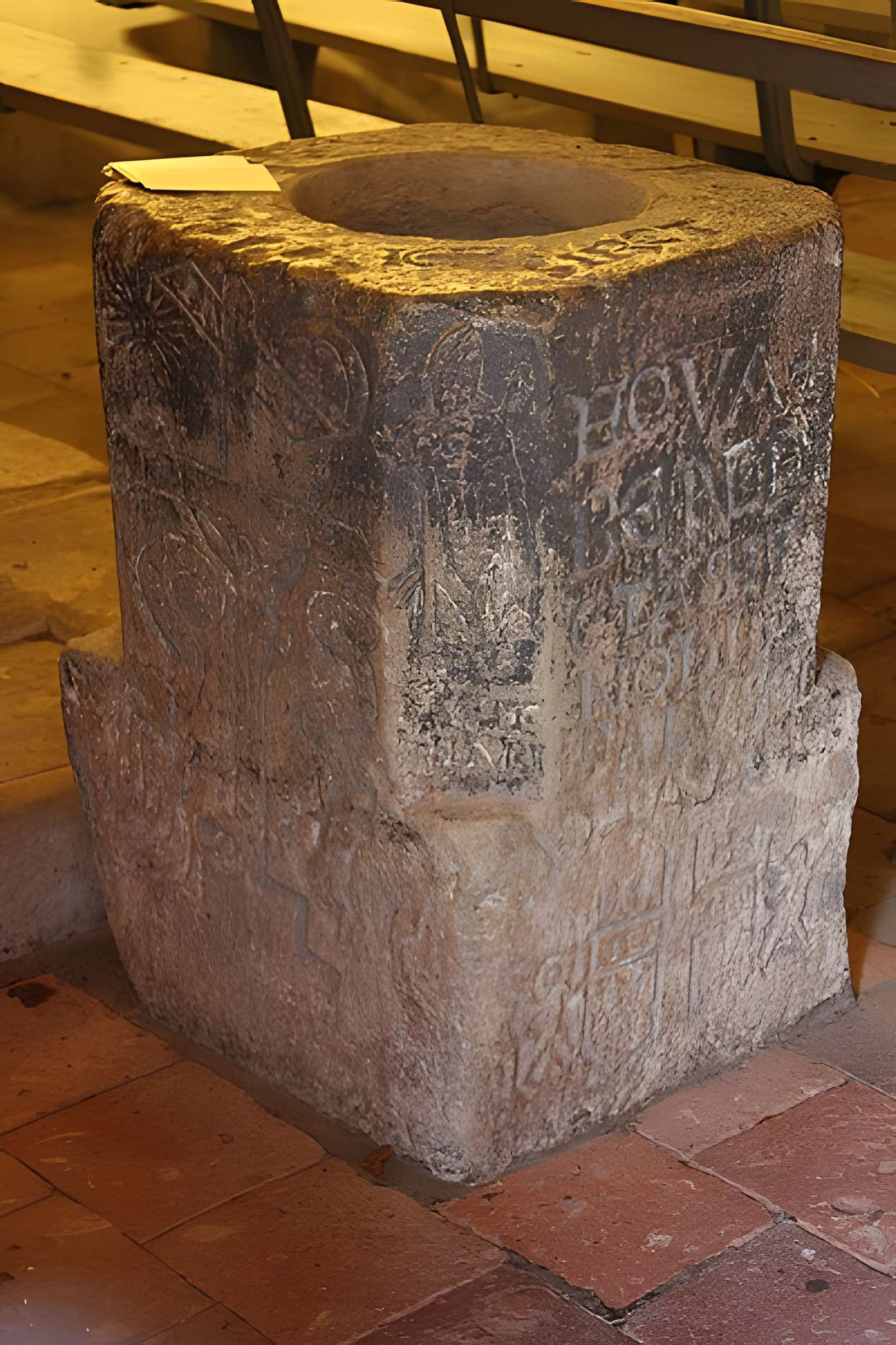 Église Saint-Hilaire de Leignes-sur-Fontaine