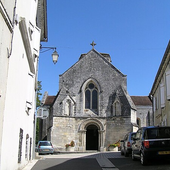 Photo de Église Saint-Hilaire de Mouthiers-sur-Boëme