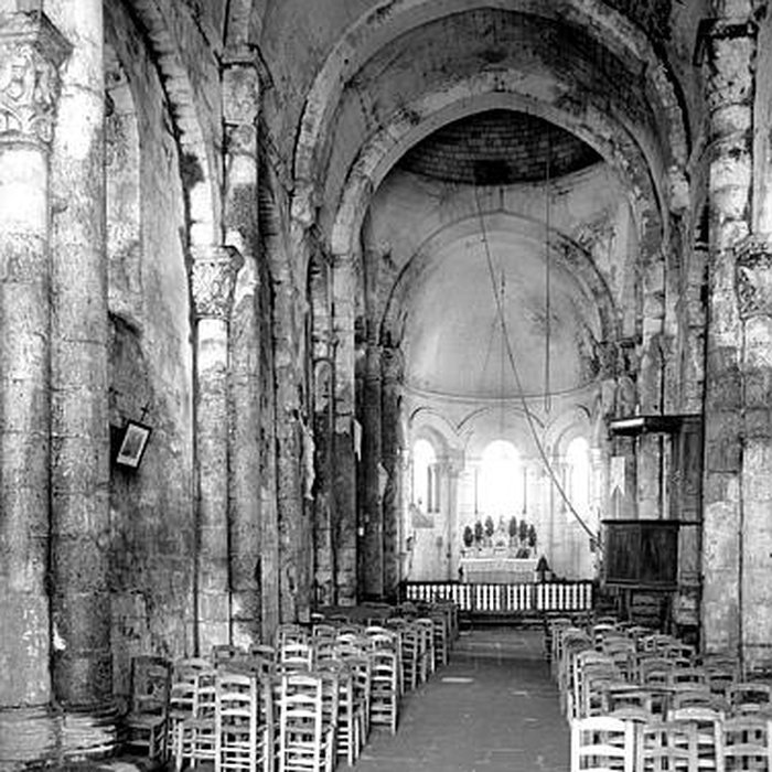 Photo de Église Saint-Hilaire de Mouthiers-sur-Boëme