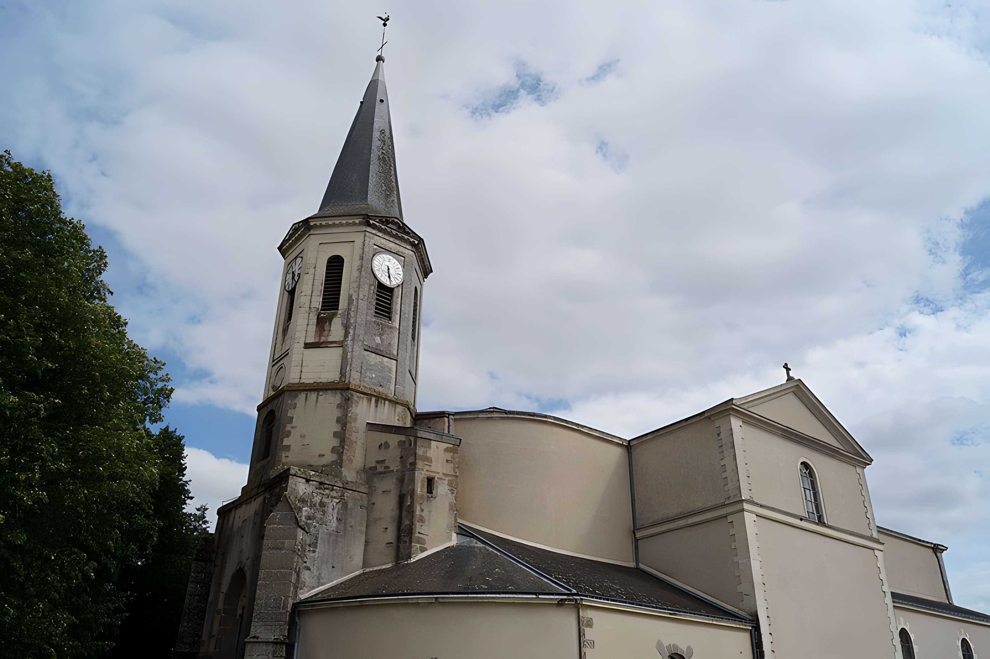 Église Saint-Hilaire de Saint-Hilaire-de-Loulay