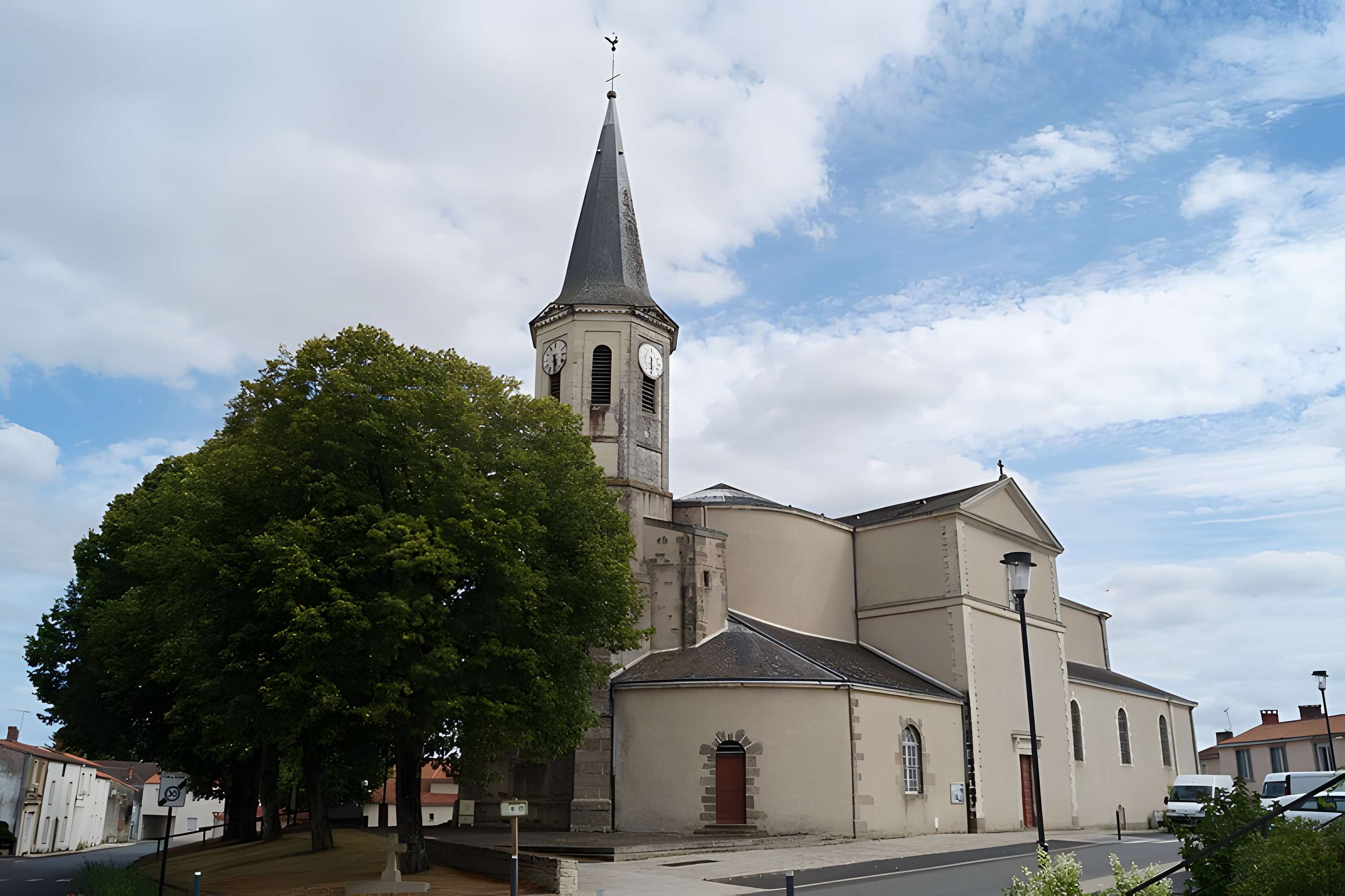 Église Saint-Hilaire de Saint-Hilaire-de-Loulay