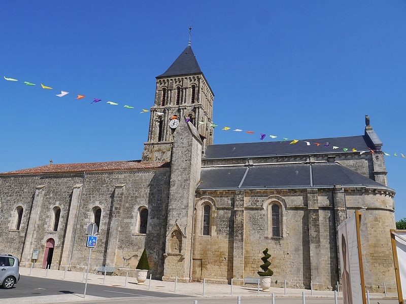 Photo de Église Saint-Hilaire de Saint-Hilaire-des-Loges