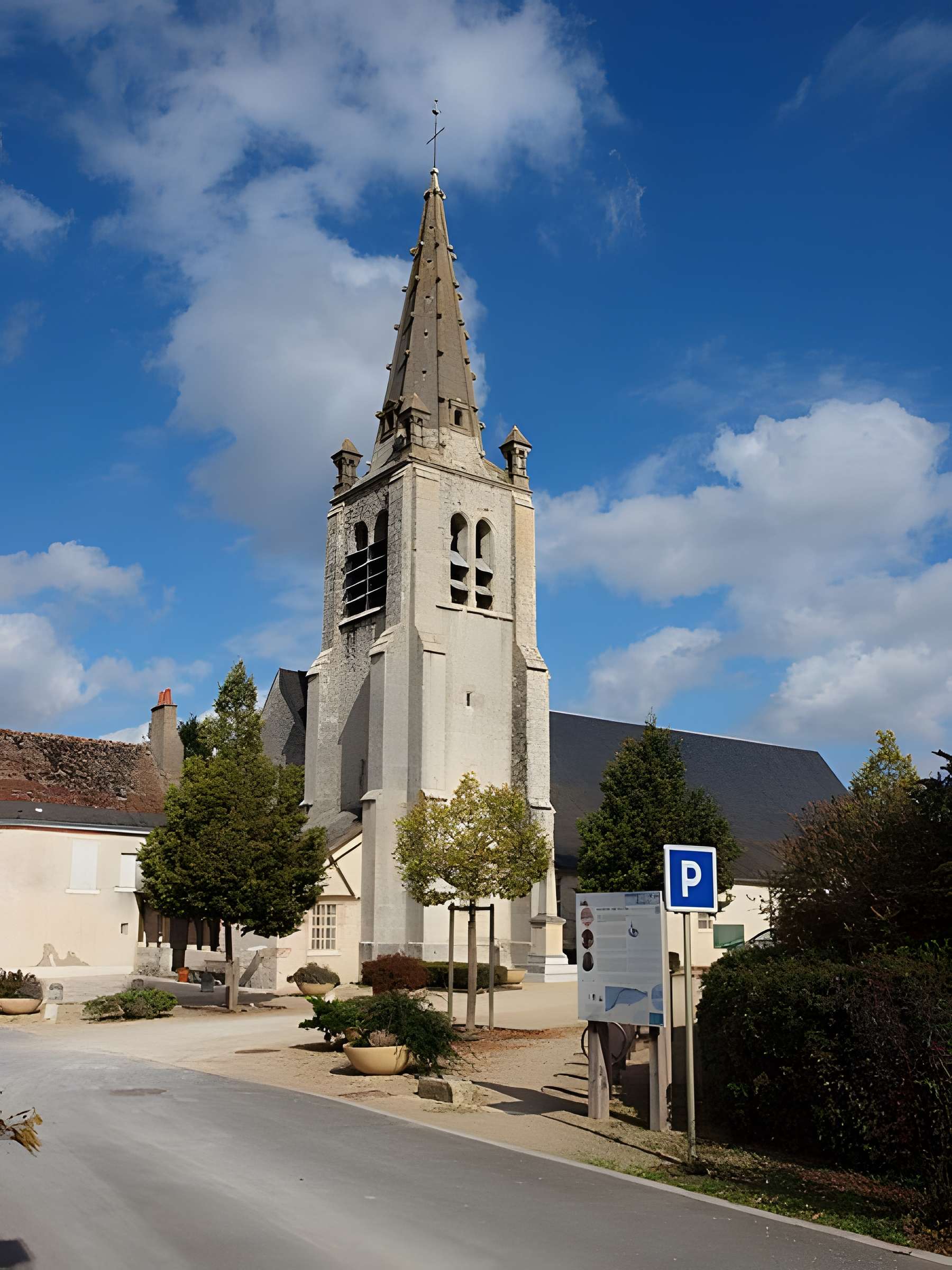 Église Saint-Hilaire de Saint-Hilaire-Saint-Mesmin