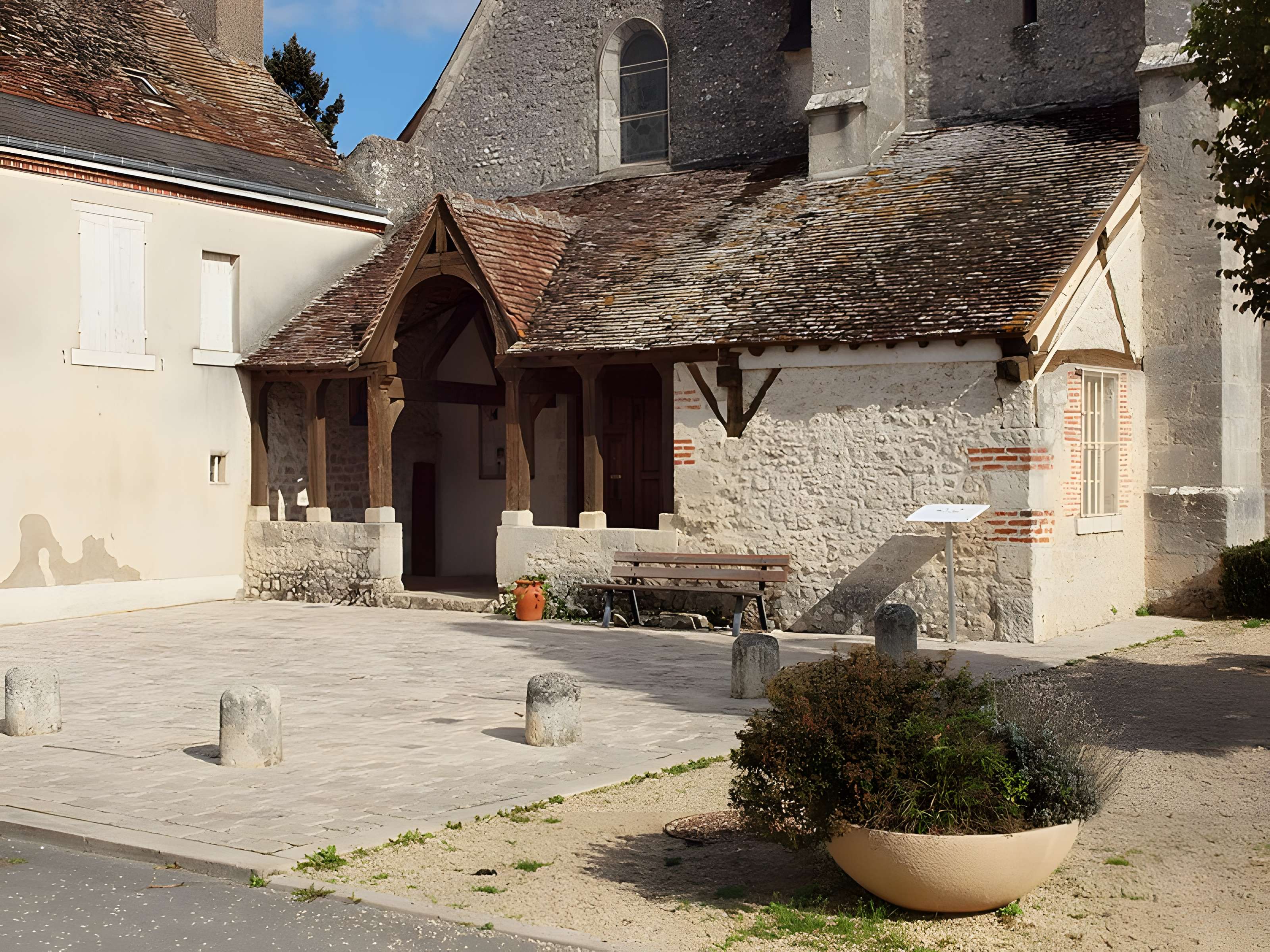 Église Saint-Hilaire de Saint-Hilaire-Saint-Mesmin