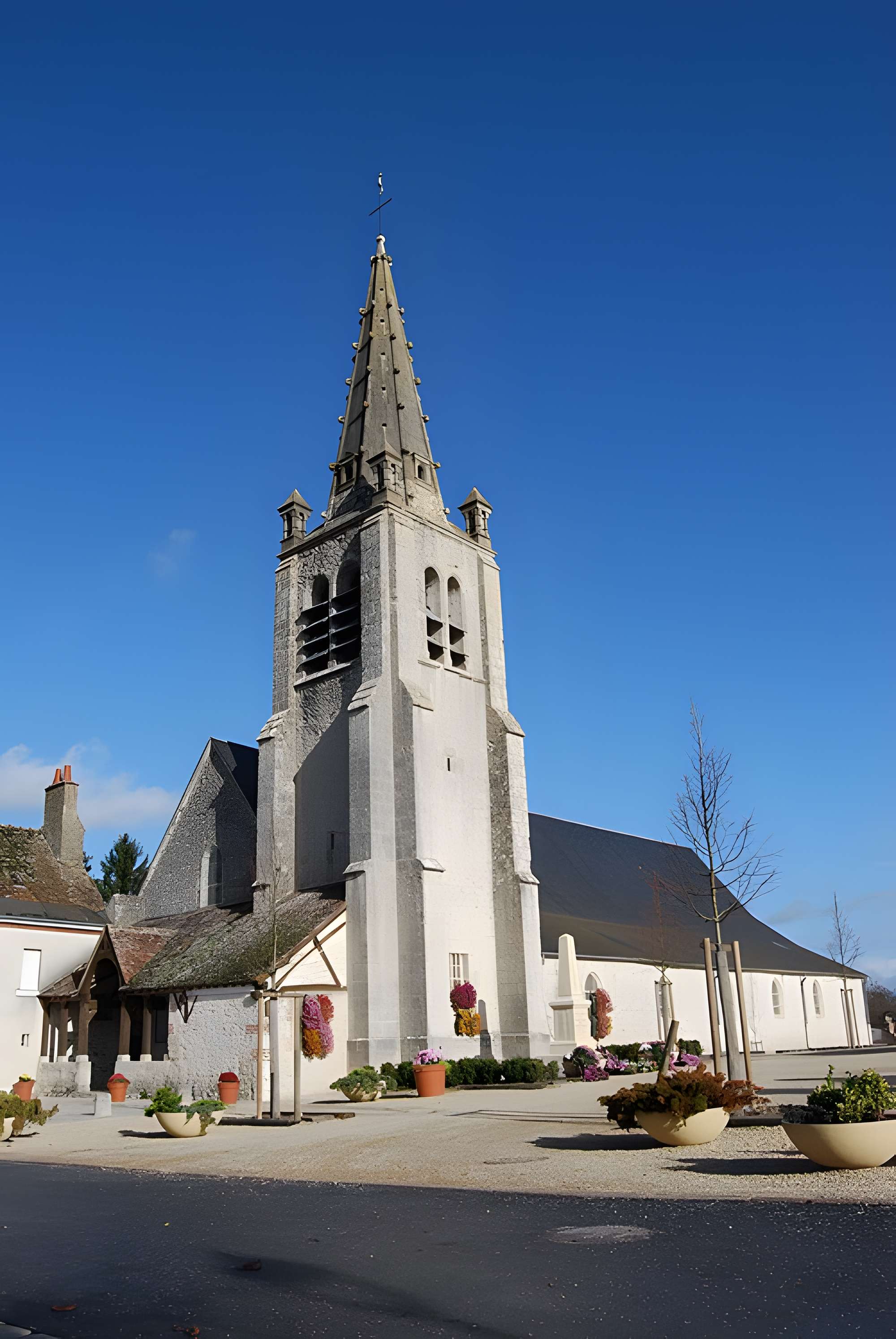 Église Saint-Hilaire de Saint-Hilaire-Saint-Mesmin