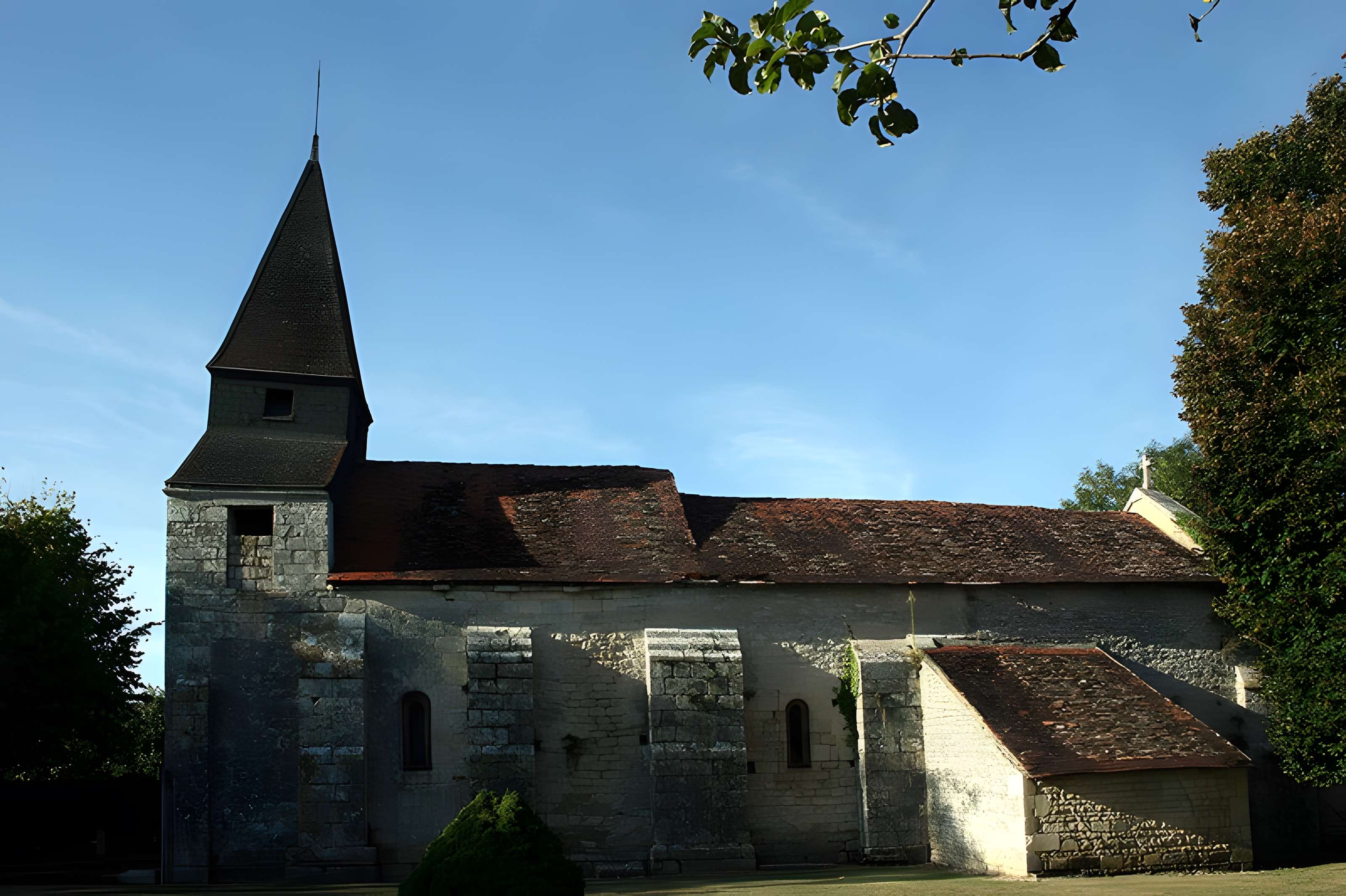 Église Saint-Hilaire de Salles-en-Toulon 