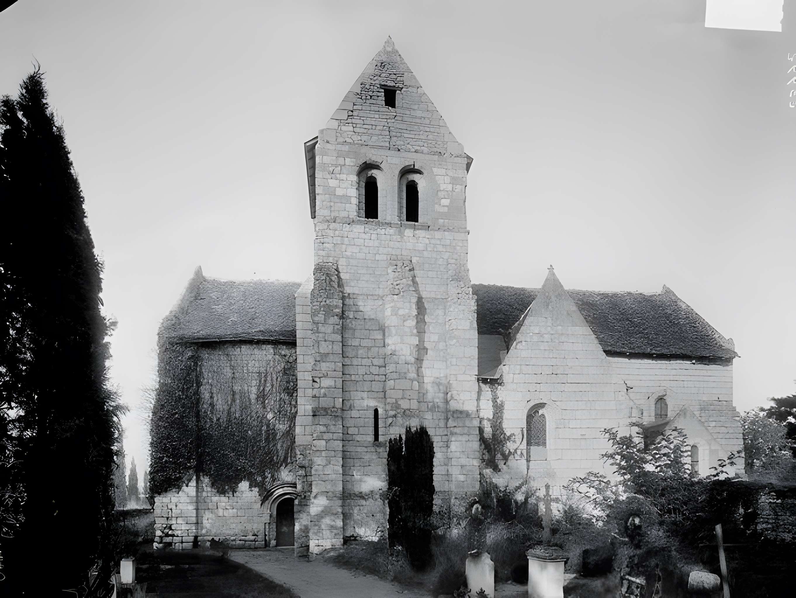 Église Saint-Hilaire de Sazilly