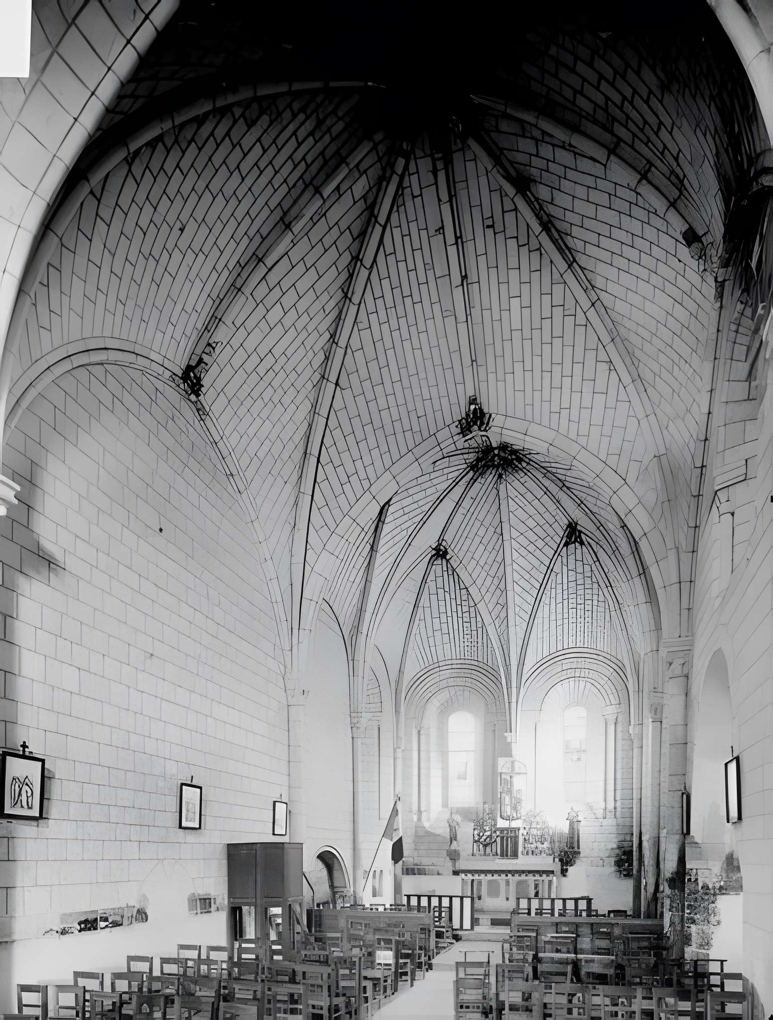 Église Saint-Hilaire de Sazilly