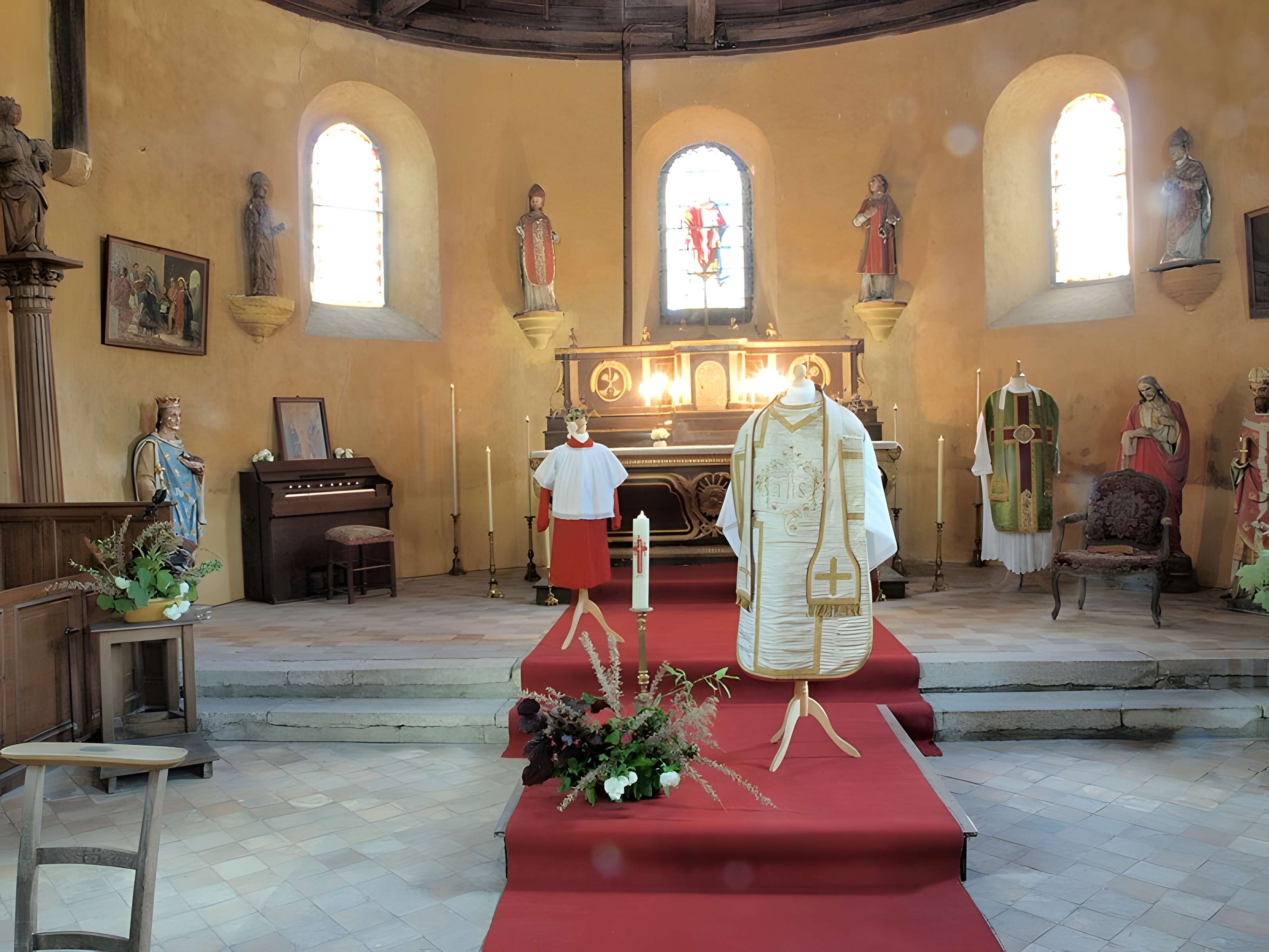 Église Saint-Hilaire-et-Saint-Eutrope de Villeperrot