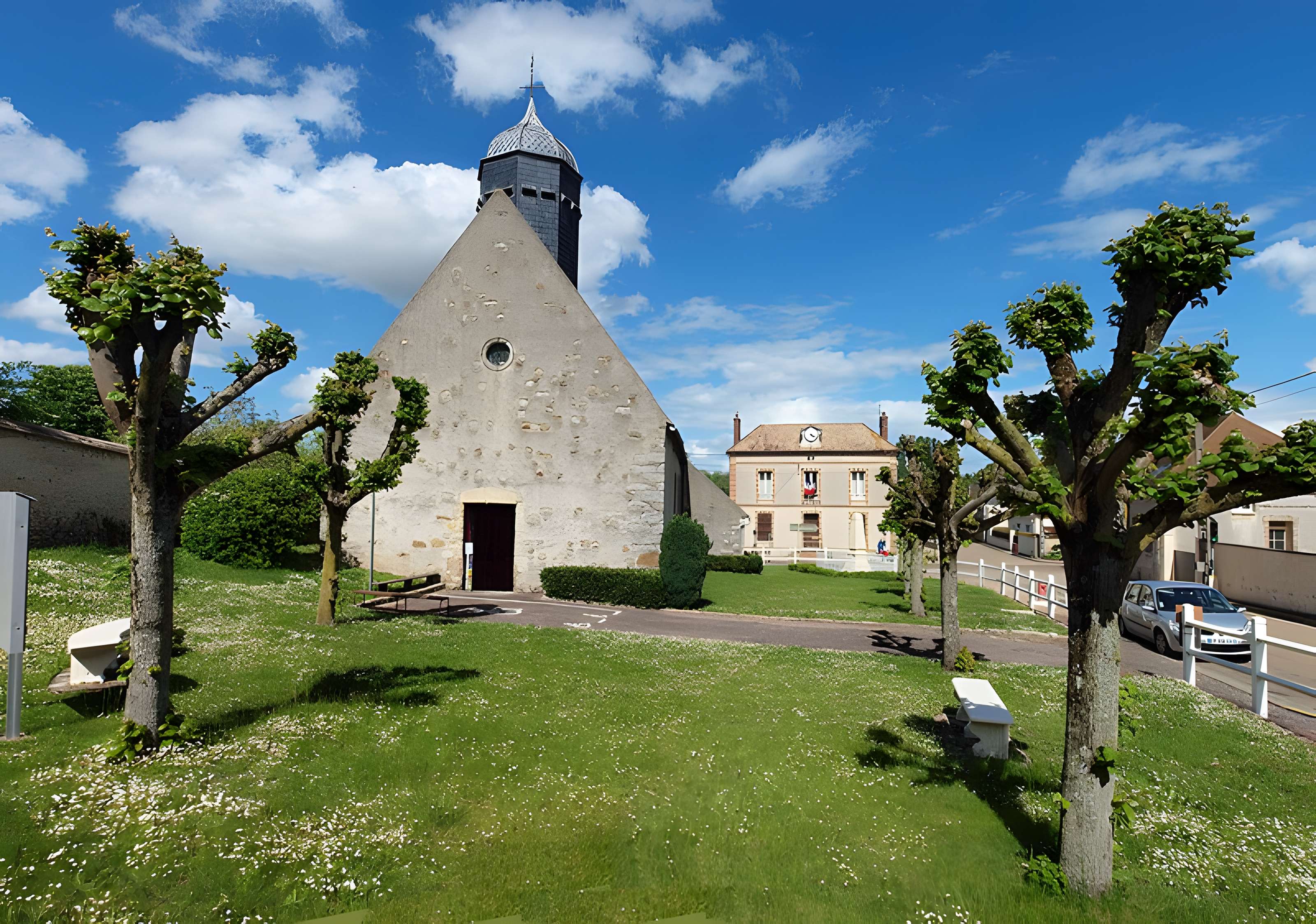 Église Saint-Hilaire-et-Saint-Eutrope de Villeperrot