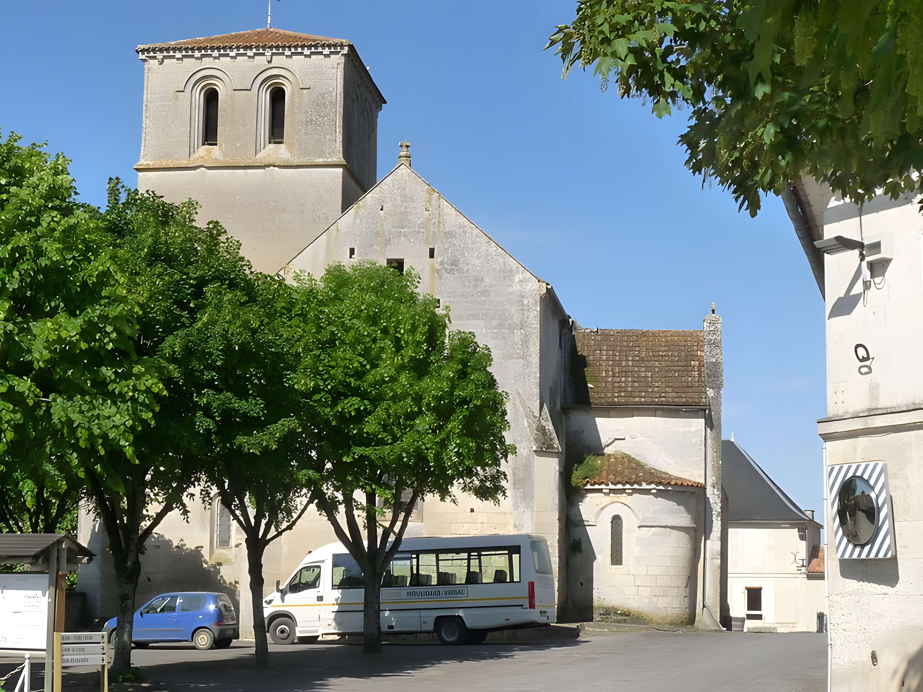 Église Saint-Hippolyte de Moulidars