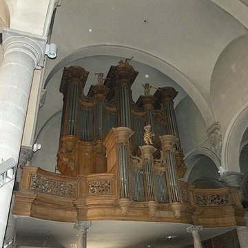 Église Saint-Humbert de Maroilles