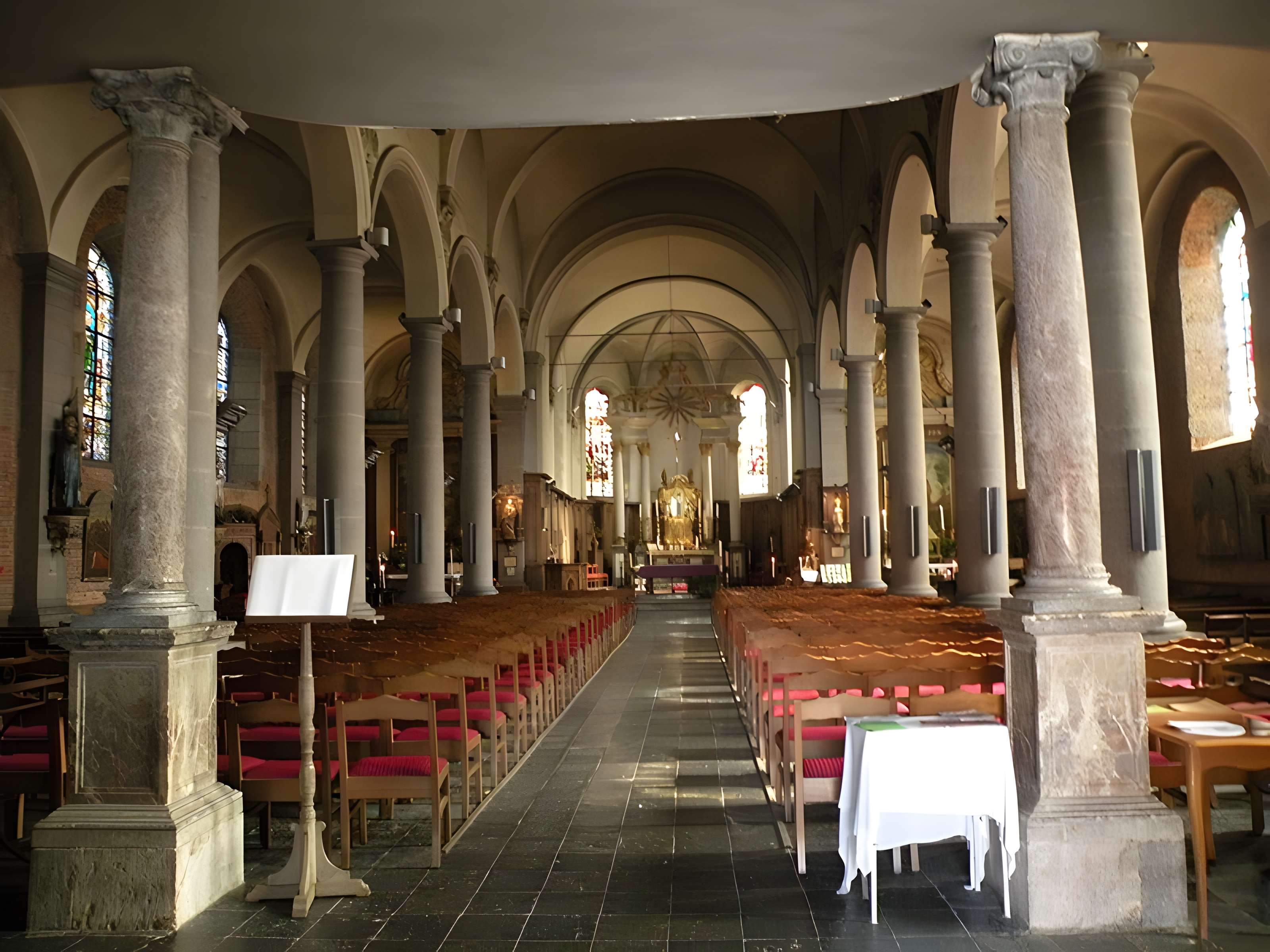 Église Saint-Humbert de Maroilles