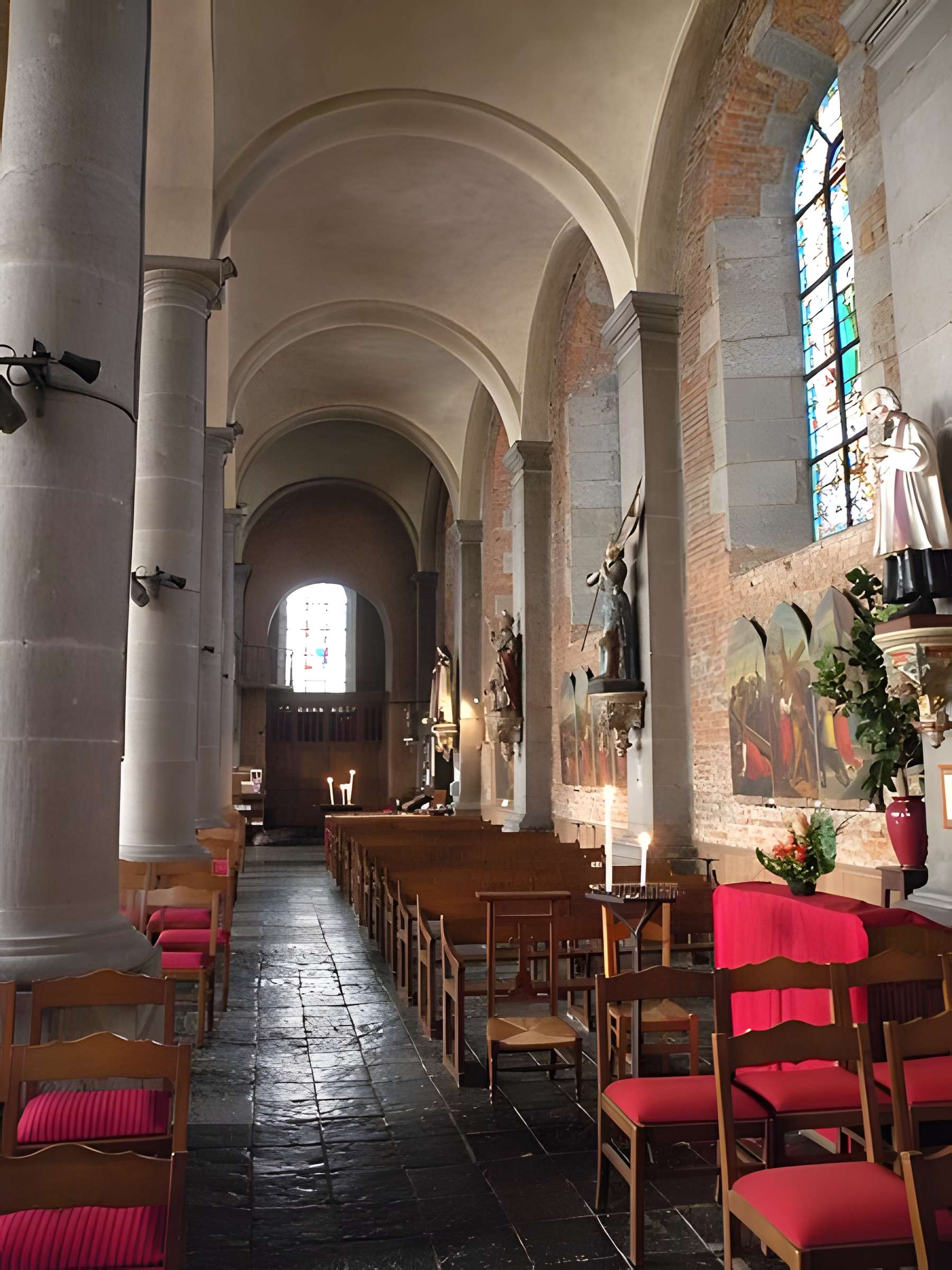 Église Saint-Humbert de Maroilles
