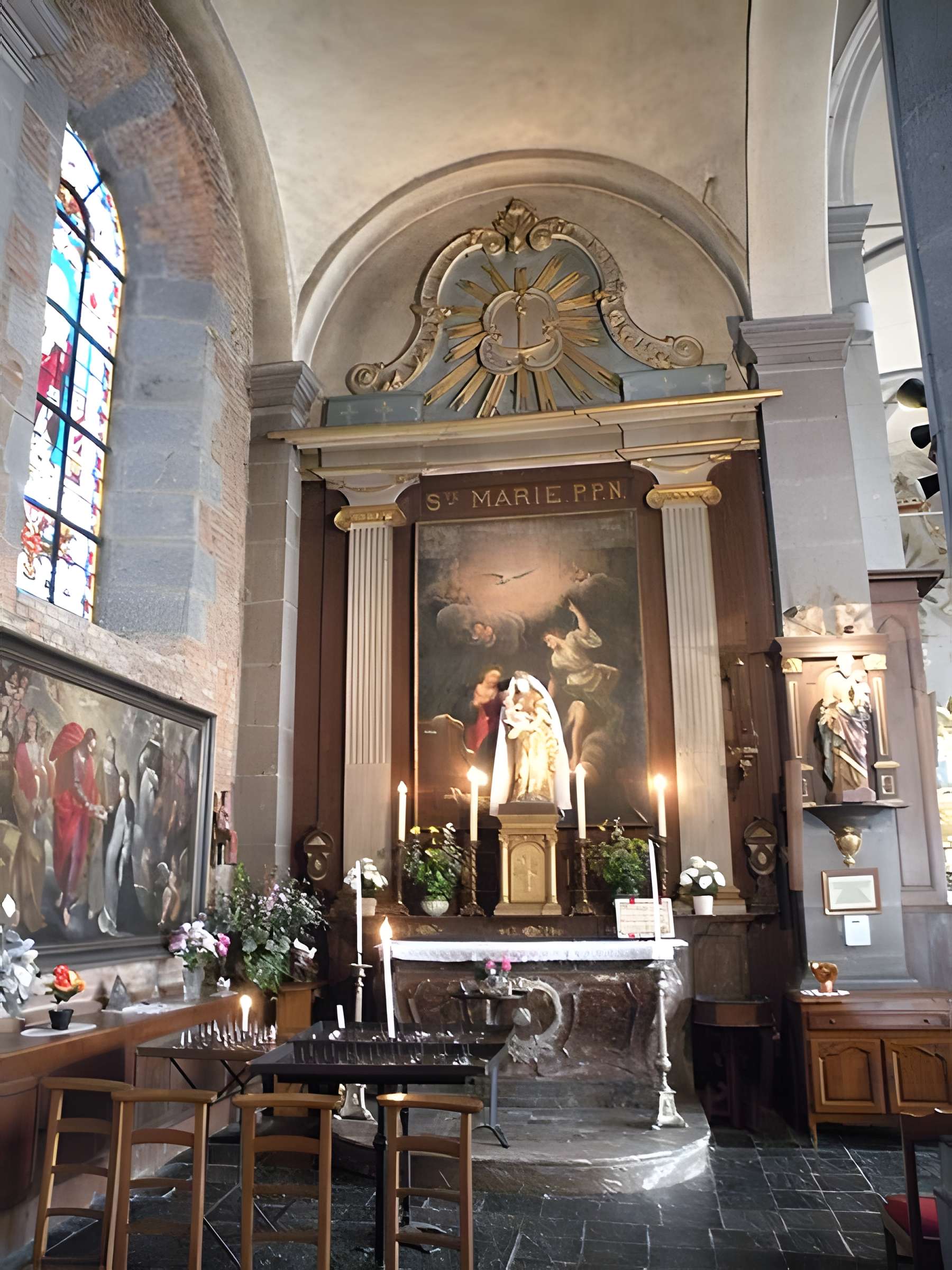 Église Saint-Humbert de Maroilles