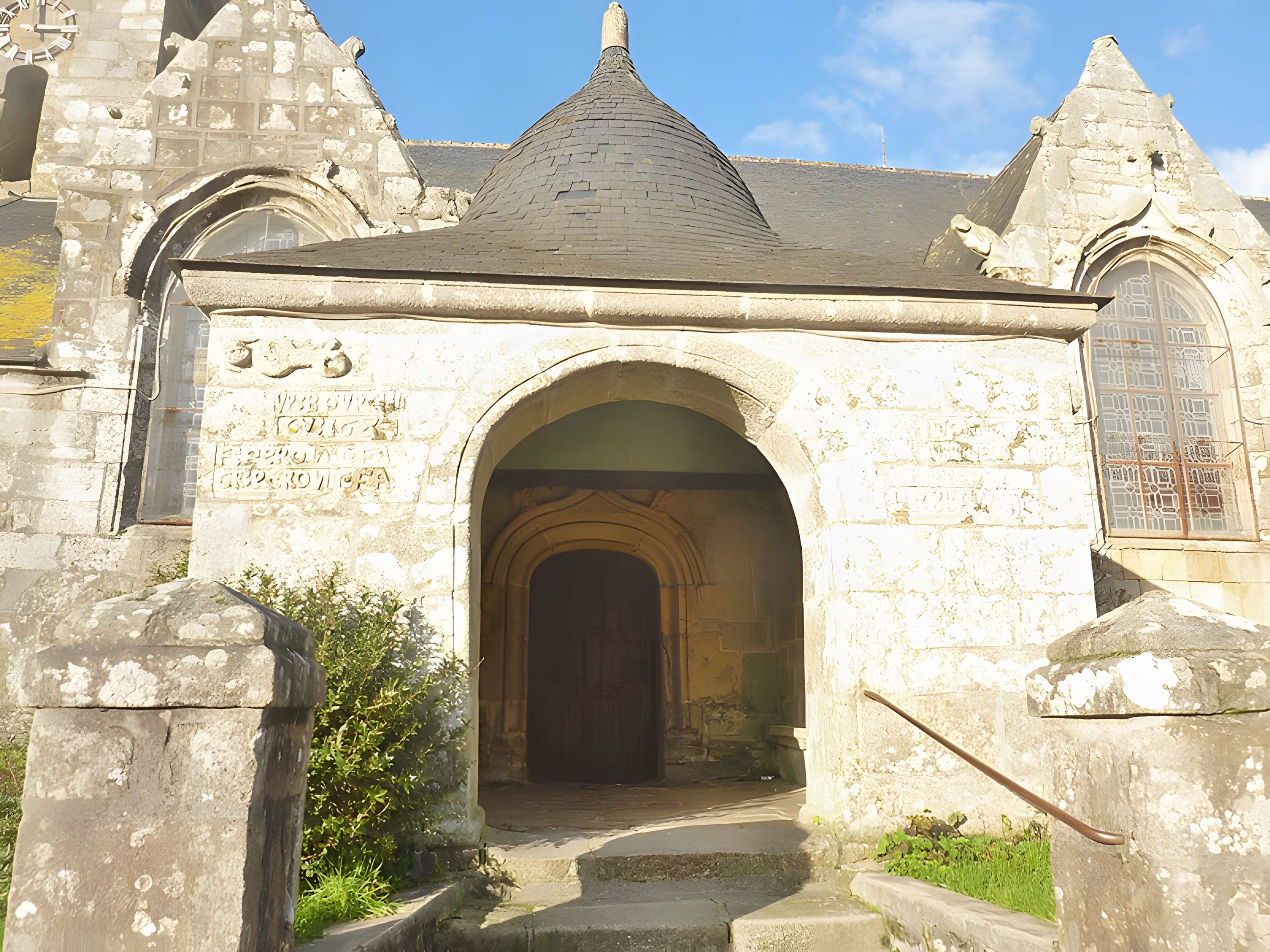 Église Saint-Idunet de Trégourez