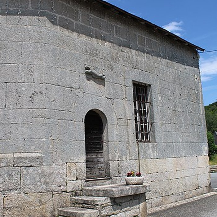 Photo de Église Saint-Jacques de Chaumeil et croix