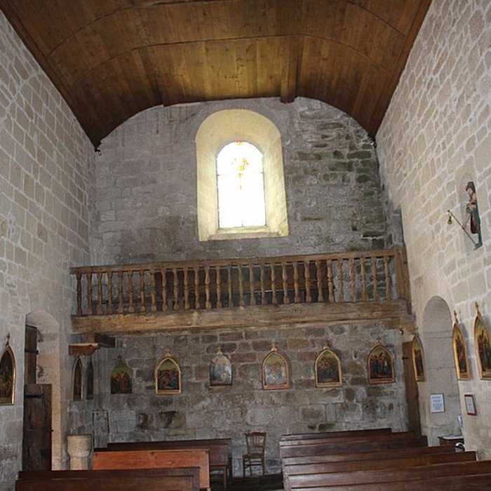 Photo de Église Saint-Jacques de Chaumeil et croix