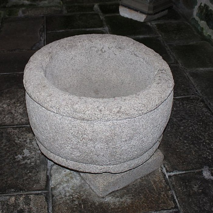 Photo de Église Saint-Jacques de Chaumeil et croix