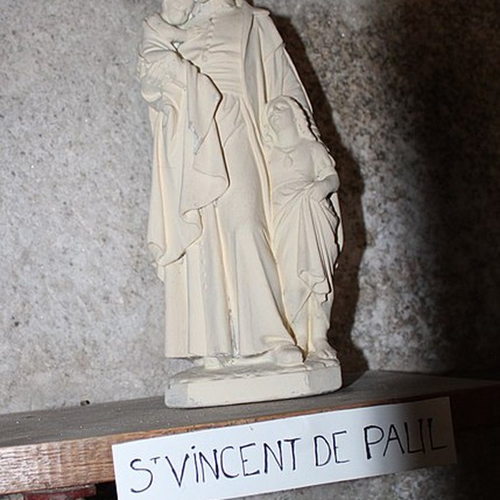 Photo de Église Saint-Jacques de Chaumeil et croix