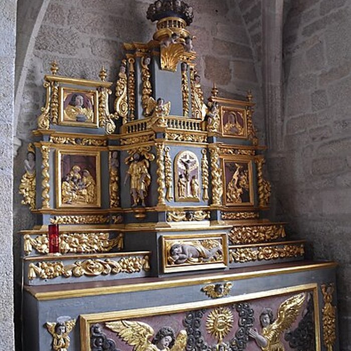 Photo de Église Saint-Jacques de Chaumeil et croix