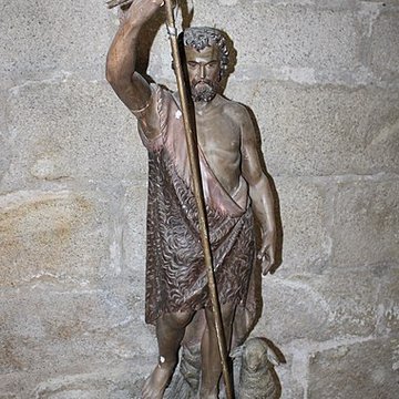 Église Saint-Jacques de Chaumeil et croix