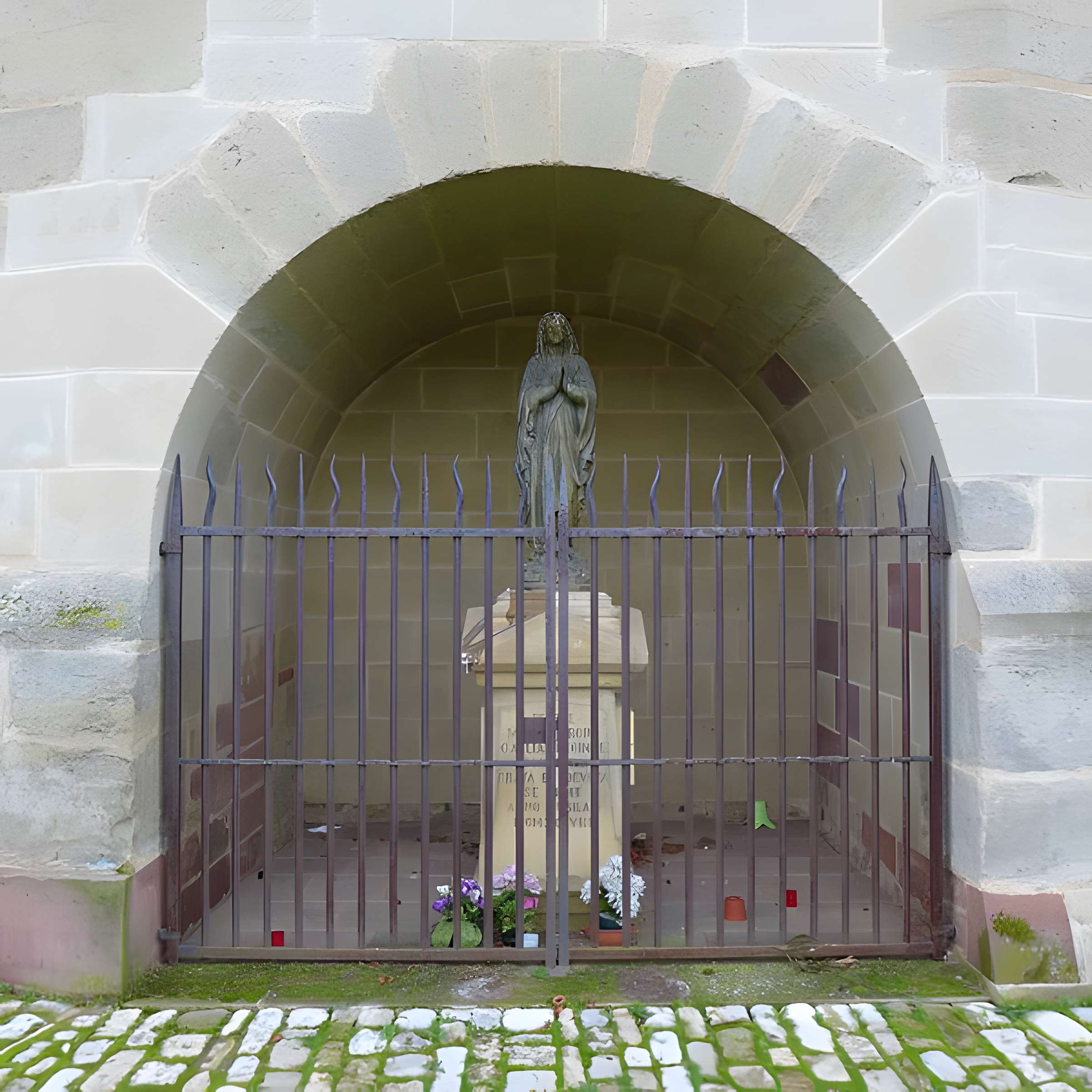 Abbaye Sainte-Croix de Bouzonville