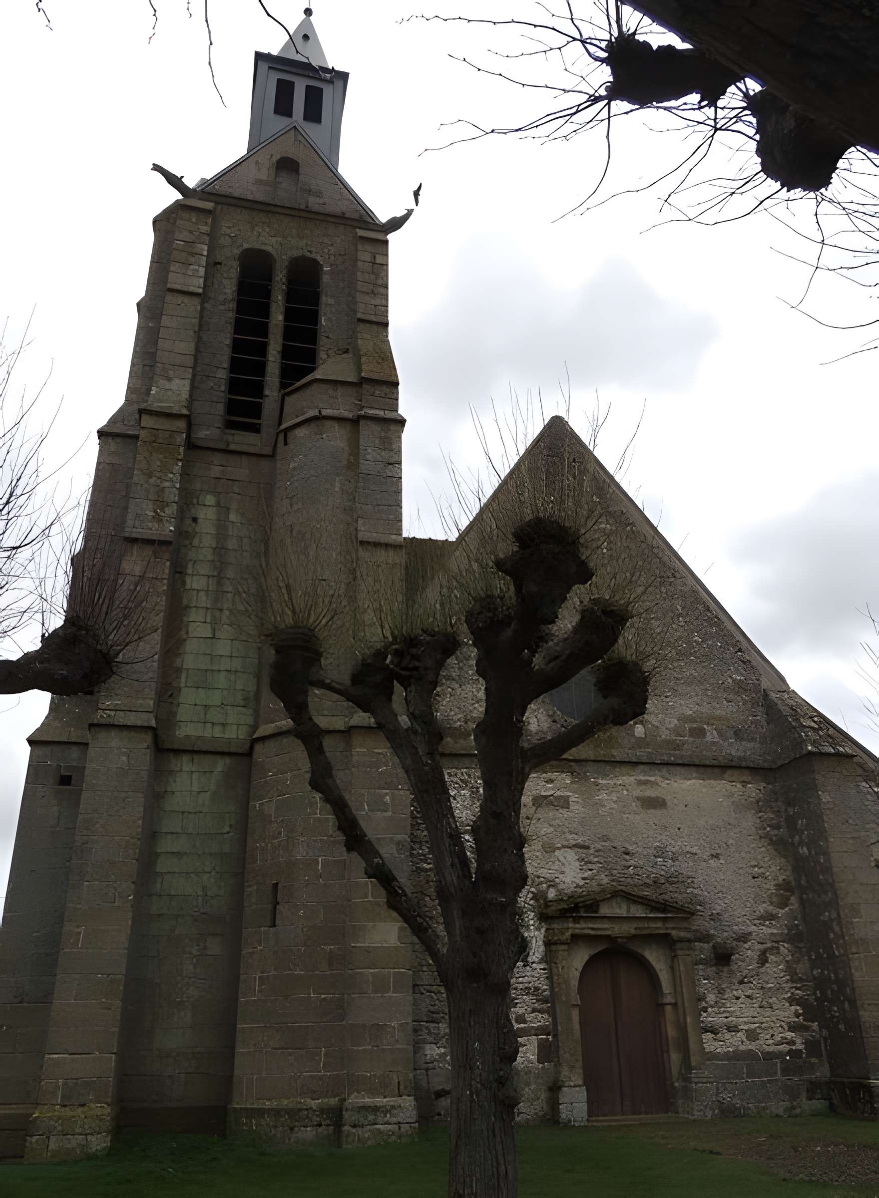 Église Saint-Jacques de Fontains 