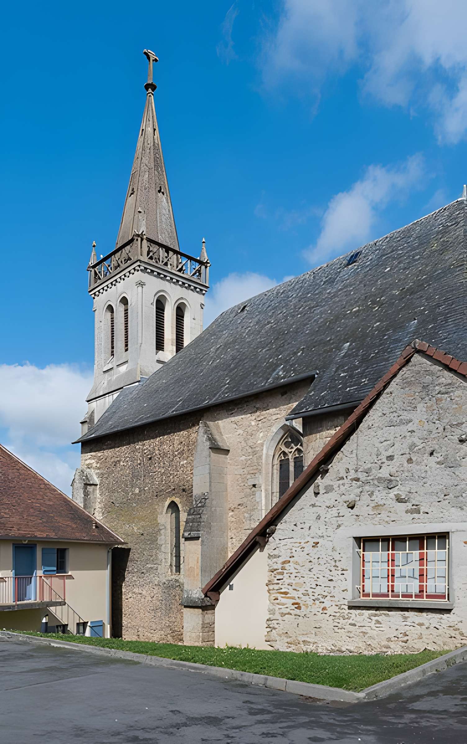 Église Saint-Jacques de Magnac-Bourg