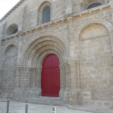 Église Saint-Jacques de Moutiers-les-Mauxfaits
