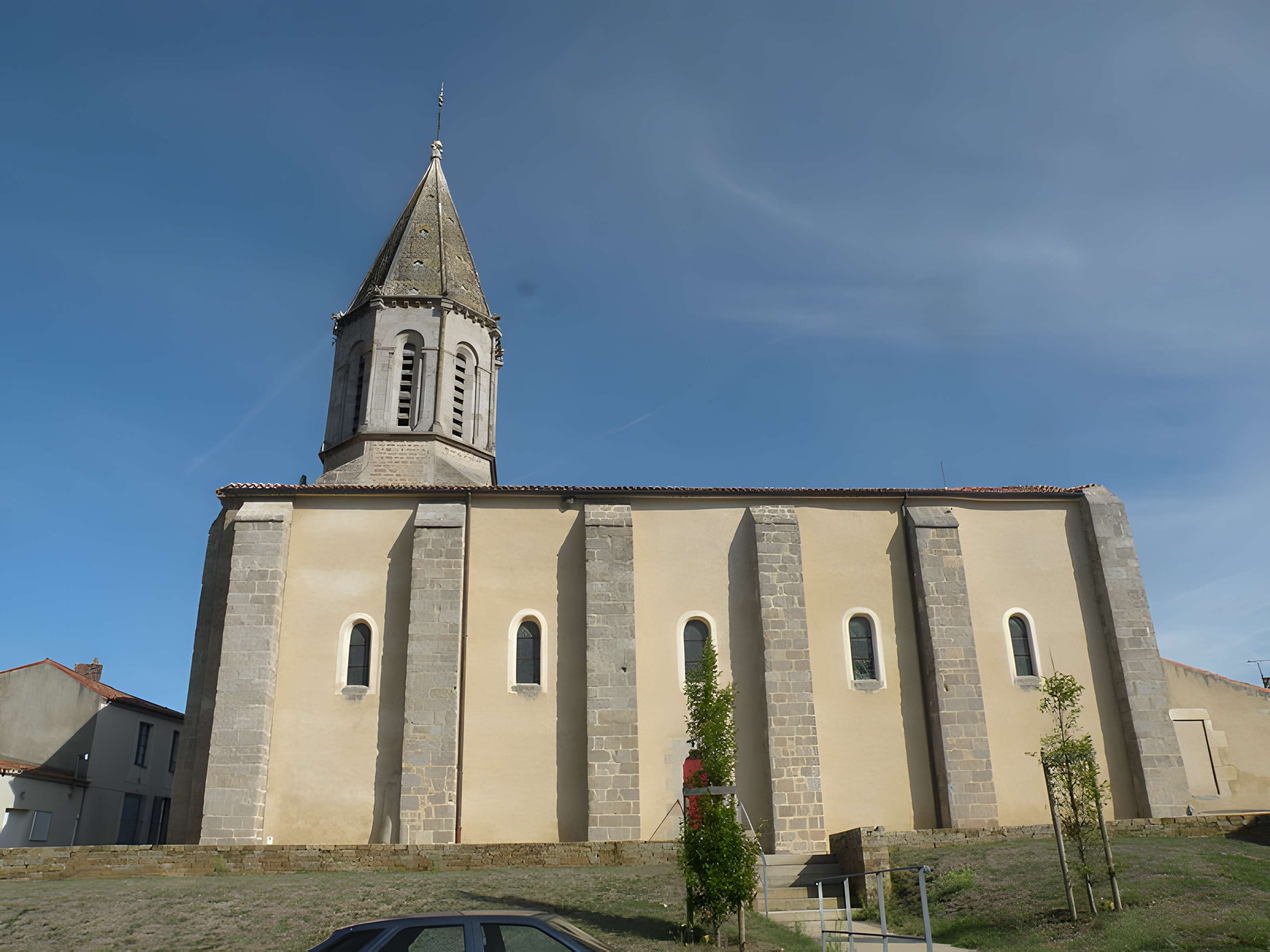 Église Saint-Jacques de Moutiers-les-Mauxfaits