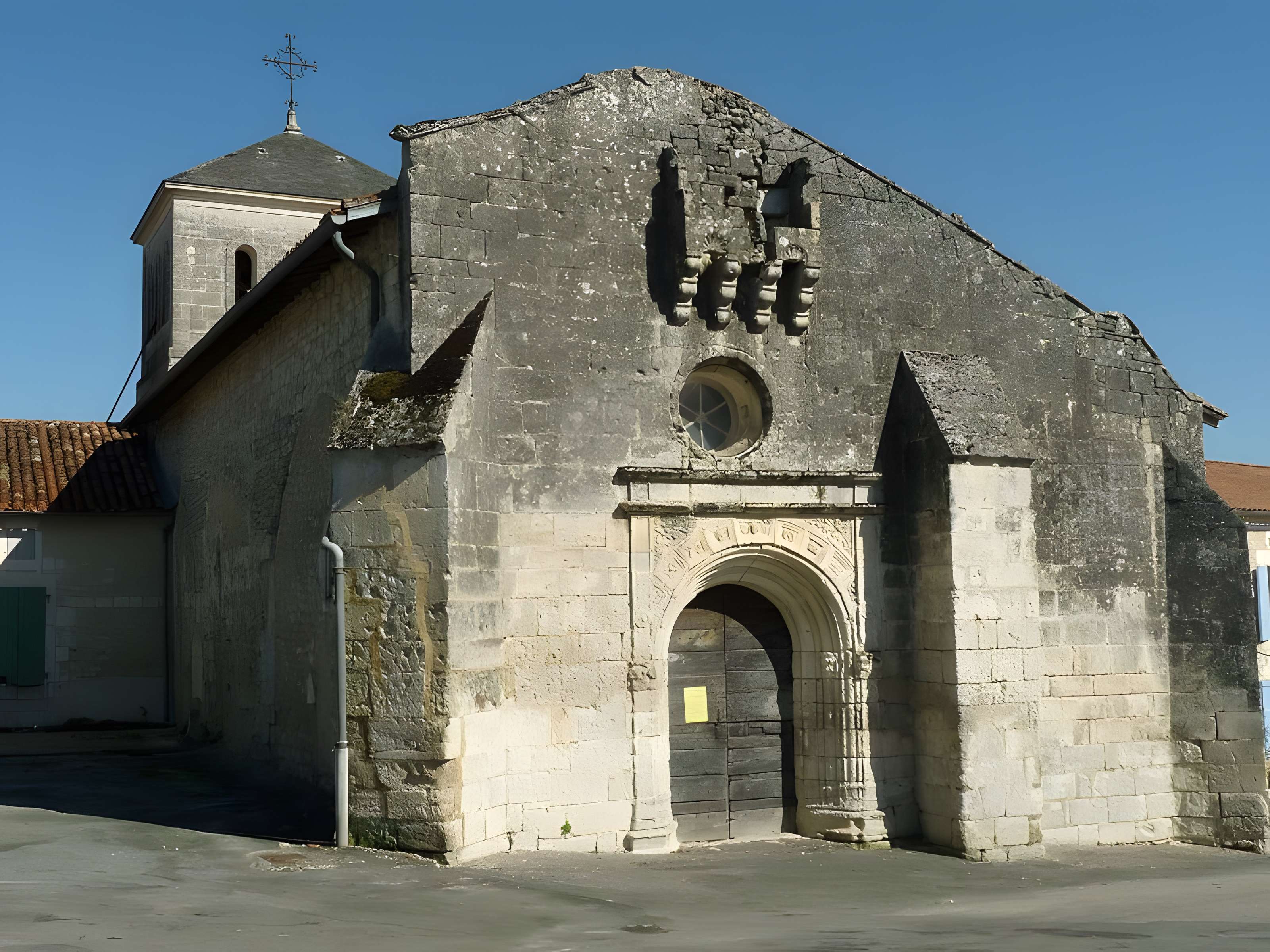 Église Saint-Jacques de Nanteuil-Auriac-de-Bourzac 